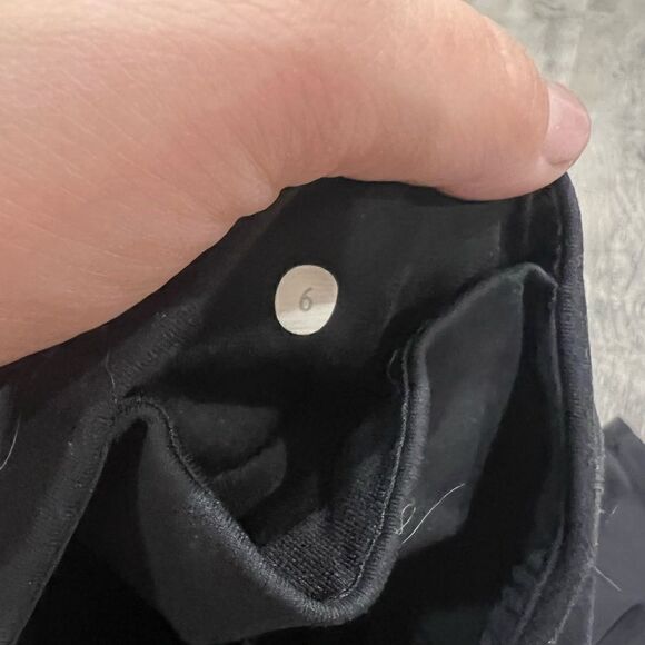 Lululemon Crop Leggings - Picture 2 of 3